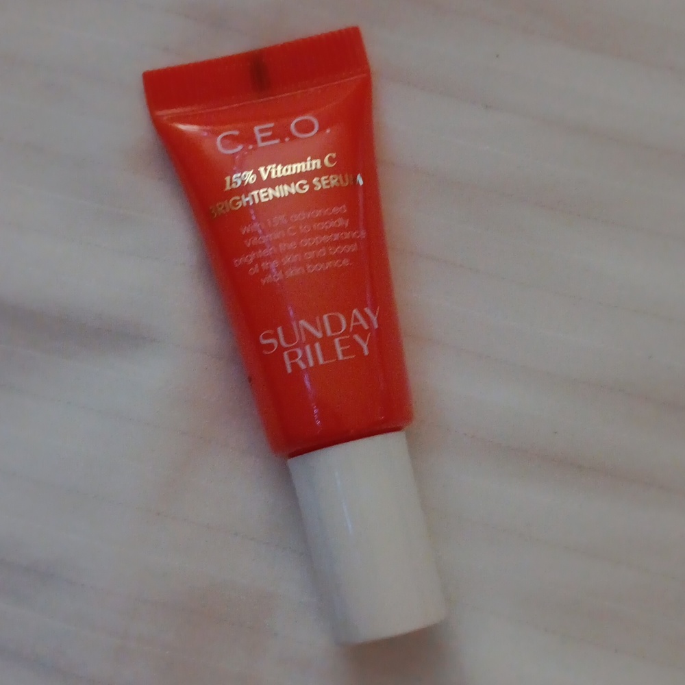 🍭5/ $25 CEO Brightening Serum